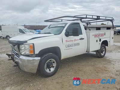 2008 CHEVROLET SILVERADO C3500 1GBHC34KX8E129759 - główne zdjęcie licytacji z USA - miniatura