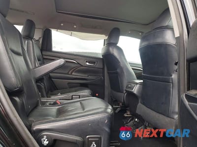 Zdjęcie 11 z 13 samochodu: 2015 TOYOTA HIGHLANDER LIMITED PLATINUM VIN:5TDDKRFH3FS112424 - miniatura
