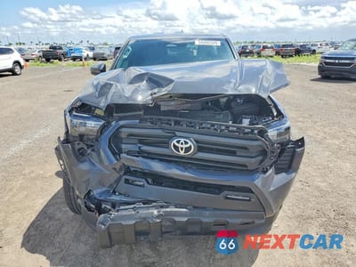Piąte zdjęcie samochodu w środku: 2025 TOYOTA TACOMA SR5 VIN:3TMKB5FN2SM038669 - miniatura