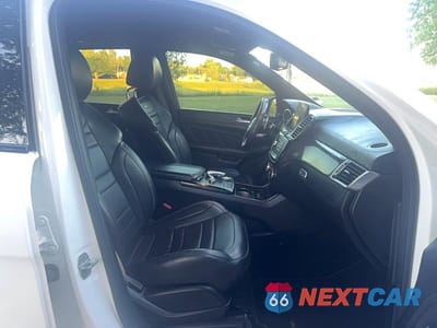 Piąte zdjęcie samochodu w środku: 2016 MERCEDES-BENZ GLE 63 AMG-S 4MATIC VIN:4JGDA7FB4GA806164 - miniatura