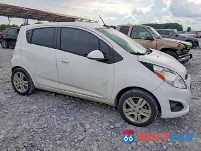 Czwarte zdjęcie samochodu z boku: 2015 CHEVROLET SPARK 1LT VIN:KL8CD6S96FC725117 - miniatura