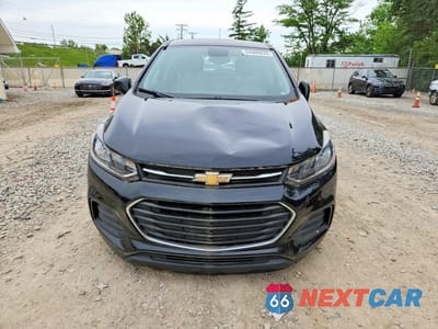 Piąte zdjęcie samochodu w środku: 2019 CHEVROLET TRAX LS VIN:3GNCJKSB7KL333751 - miniatura