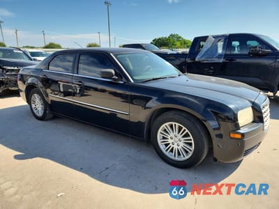 Czwarte zdjęcie samochodu z boku: 2008 CHRYSLER 300 LX VIN:2C3LA43R18H318684 - miniatura