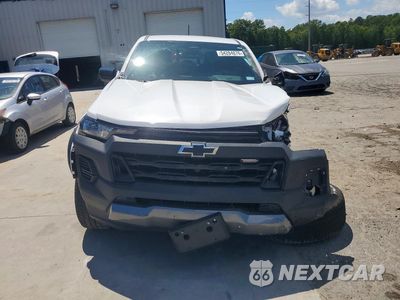 Piąte zdjęcie samochodu w środku: 2024 CHEVROLET COLORADO TRAIL BOSS VIN:1GCPTEEK8R1299029 - miniatura