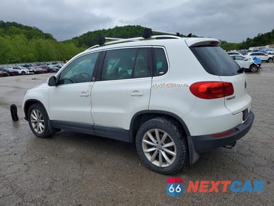 Drugie zdjęcie samochodu z przodu: 2017 VOLKSWAGEN TIGUAN WOLFSBURG VIN:WVGSV7AXXHK020198 - miniatura