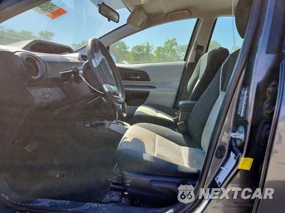 Zdjęcie 7 z 12 samochodu: 2012 TOYOTA PRIUS C THREE VIN:JTDKDTB33C1511562 - miniatura