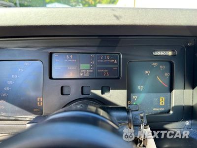 Zdjęcie 8 z 10 samochodu: 1984 CHEVROLET CORVETTE VIN:1G1AY0780E5147284 - miniatura
