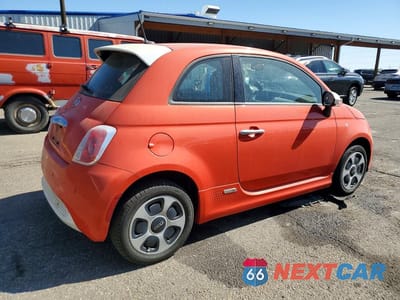 Trzecie zdjęcie samochodu z tyłu: 2015 FIAT 500 ELECTRIC VIN:3C3CFFGE0FT656991 - miniatura