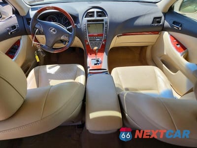 Zdjęcie 8 z 13 samochodu: 2012 LEXUS ES 350 VIN:JTHBK1EG3C2500269 - miniatura
