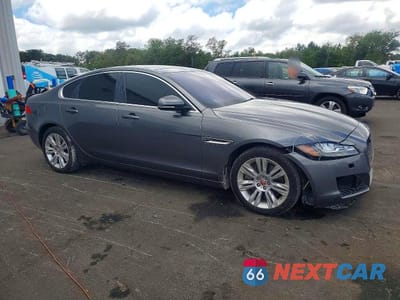 Czwarte zdjęcie samochodu z boku: 2017 JAGUAR XF PREMIUM VIN:SAJBD4BV7HCY33335 - miniatura