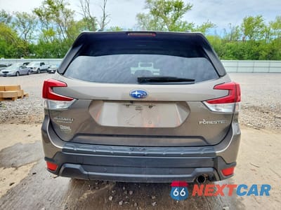 Zdjęcie 6 z 12 samochodu: 2019 SUBARU FORESTER LIMITED VIN:JF2SKAUC0KH570082 - miniatura