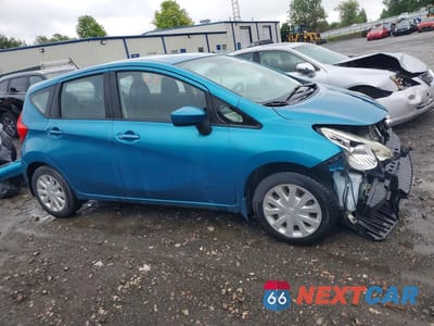 Czwarte zdjęcie samochodu z boku: 2016 NISSAN VERSA NOTE SV VIN:3N1CE2CP3GL364402 - miniatura