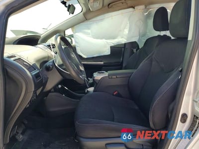 Zdjęcie 7 z 13 samochodu: 2017 TOYOTA PRIUS V TWO VIN:JTDZN3EU6HJ073482 - miniatura