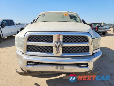 Piąte zdjęcie samochodu w środku: 2014 RAM 2500 ST VIN:3C6UR5HJ1EG219271 - miniatura