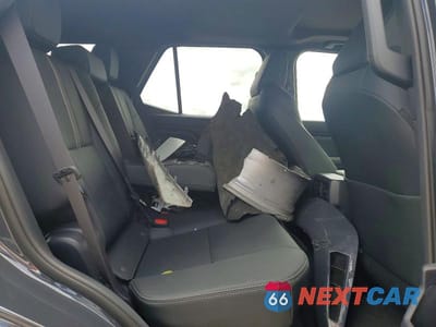 Zdjęcie 10 z 12 samochodu: 2025 TOYOTA 4RUNNER LIMITED VIN:JTEVA5BR1S5041847 - miniatura