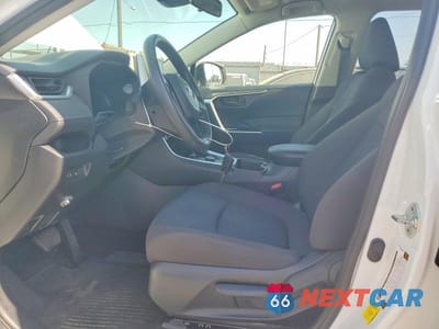 Zdjęcie 7 z 13 samochodu: 2023 TOYOTA RAV4 LE VIN:JTMMWRFV5PD204559 - miniatura