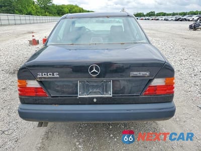 Zdjęcie 6 z 12 samochodu: 1987 MERCEDES-BENZ 300 E VIN:WDBEA30DXHA402295 - miniatura