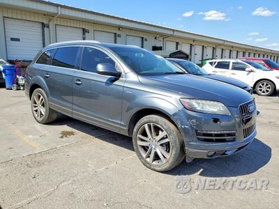 Czwarte zdjęcie samochodu z boku: 2015 AUDI Q7 PREMIUM PLUS VIN:WA1LGAFE2FD015791 - miniatura