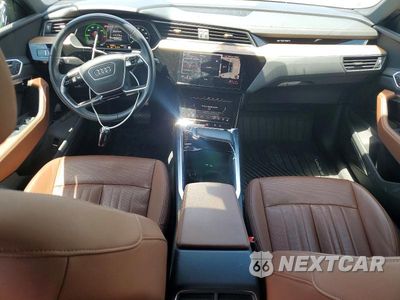 Zdjęcie 8 z 13 samochodu: 2024 AUDI Q8 E-TRON PREMIUM PLUS VIN:WA15AAGE3RB040594 - miniatura