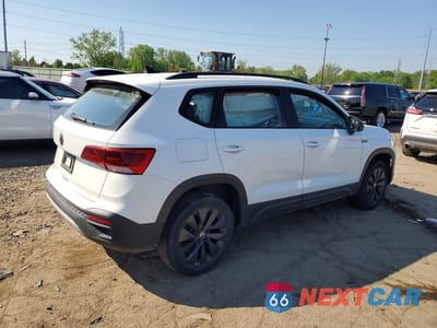 Trzecie zdjęcie samochodu z tyłu: 2022 VOLKSWAGEN TAOS S VIN:3VVDX7B2XNM027409 - miniatura