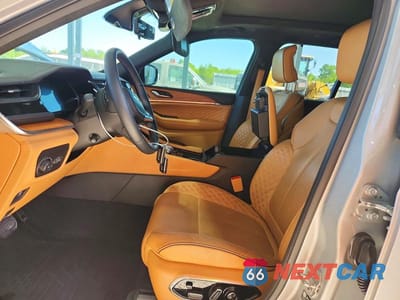 Zdjęcie 7 z 13 samochodu: 2024 JEEP GRAND CHEROKEE SUMMIT VIN:1C4RJHEG6R8626434 - miniatura