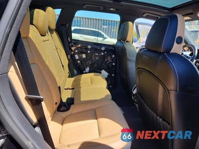 Zdjęcie 11 z 14 samochodu: 2016 PORSCHE CAYENNE VIN:WP1AA2A23GKA13223 - miniatura