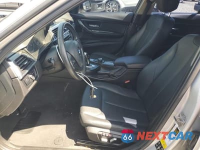 Zdjęcie 7 z 12 samochodu: 2016 BMW 320 XI VIN:WBA8E5G59GNT41202 - miniatura