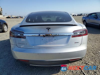 Zdjęcie 6 z 12 samochodu: 2013 TESLA MODEL S VIN:5YJSA1CP0DFP22306 - miniatura