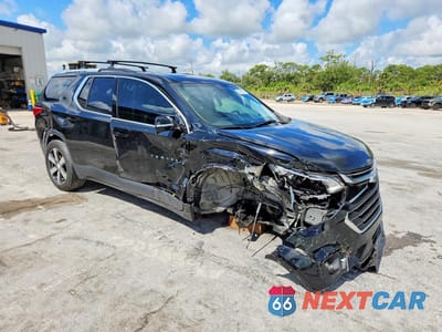 Czwarte zdjęcie samochodu z boku: 2018 CHEVROLET TRAVERSE LT VIN:1GNERHKW1JJ137897 - miniatura