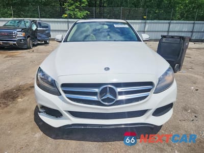 Piąte zdjęcie samochodu w środku: 2018 MERCEDES-BENZ C 300 VIN:55SWF4JB6JU273848 - miniatura