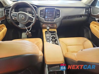 Zdjęcie 8 z 13 samochodu: 2016 VOLVO XC90 T6 VIN:YV4A22PK1G1091976 - miniatura
