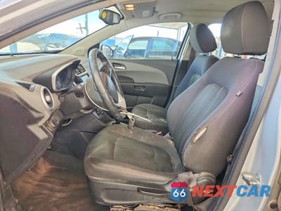 Zdjęcie 7 z 12 samochodu: 2017 CHEVROLET SONIC LT VIN:1G1JD5SH9H4140179 - miniatura