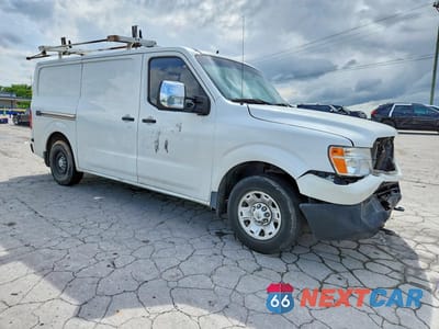 Czwarte zdjęcie samochodu z boku: 2020 NISSAN NV 2500 HD SV VIN:1N6AF0KY0LN801148 - miniatura