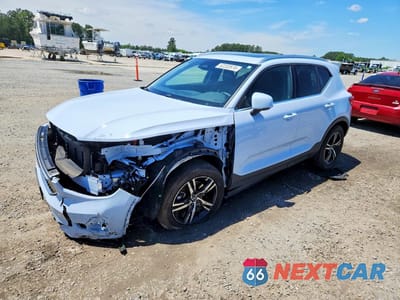 2025 VOLVO XC40 CORE YV4L12UJ0S2578645 - główne zdjęcie licytacji z USA - miniatura