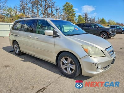 Czwarte zdjęcie samochodu z boku: 2005 HONDA ODYSSEY TOURING VIN:5FNRL38895B029483 - miniatura