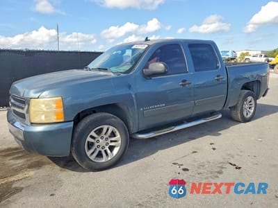 2008 CHEVROLET SILVERADO C1500 2GCEC13C281336662 - główne zdjęcie licytacji z USA - miniatura