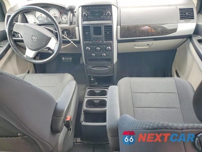 Zdjęcie 8 z 13 samochodu: 2010 DODGE GRAND CARAVAN SXT VIN:2D4RN5D13AR397318 - miniatura