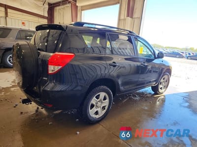 Trzecie zdjęcie samochodu z tyłu: 2006 TOYOTA RAV4 BASE VIN:JTMBD33V465015909 - miniatura