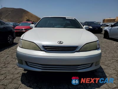 Piąte zdjęcie samochodu w środku: 2000 LEXUS ES 300 VIN:JT8BF28G4Y5092196 - miniatura