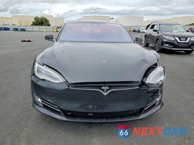 Piąte zdjęcie samochodu w środku: 2017 TESLA MODEL S VIN:5YJSA1E27HF223350 - miniatura