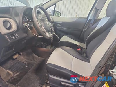 Zdjęcie 7 z 12 samochodu: 2013 TOYOTA YARIS 5-DOOR LE VIN:JTDKTUD31DD549426 - miniatura