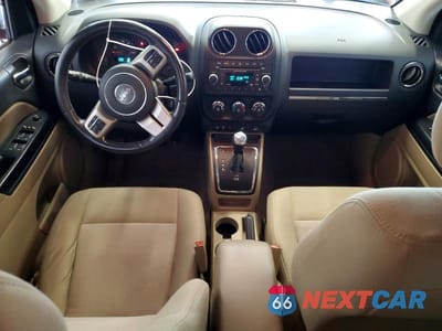 Zdjęcie 8 z 13 samochodu: 2012 JEEP COMPASS LATITUDE VIN:1C4NJDEB7CD525624 - miniatura