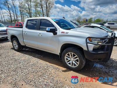 Czwarte zdjęcie samochodu z boku: 2021 CHEVROLET SILVERADO K1500 LT VIN:3GCUYDET9MG178558 - miniatura