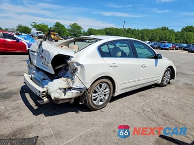 Trzecie zdjęcie samochodu z tyłu: 2010 NISSAN ALTIMA 2.5 VIN:1N4AL2AP2AN452626 - miniatura
