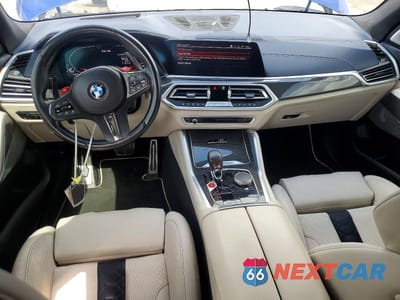 Zdjęcie 8 z 14 samochodu: 2023 BMW X5 M VIN:5YMJU0C07P9P30344 - miniatura