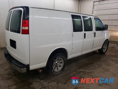 Trzecie zdjęcie samochodu z tyłu: 2014 CHEVROLET EXPRESS 1500 CARGO DELIVERY VAN VIN:1GCSGAFX0E1140775 - miniatura