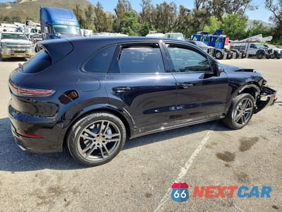 Trzecie zdjęcie samochodu z tyłu: 2019 PORSCHE CAYENNE TURBO VIN:WP1AF2AY8KDA80189 - miniatura