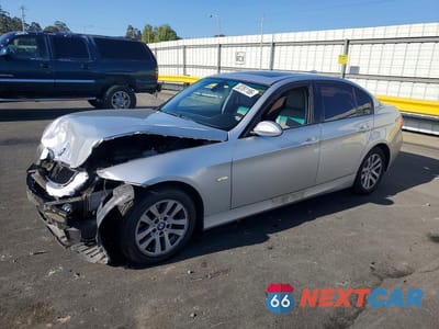 2006 BMW 325 I WBAVB13536KX36745 - główne zdjęcie licytacji z USA - miniatura