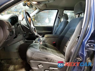 Zdjęcie 7 z 13 samochodu: 2002 FORD EXPLORER XLT VIN:1FMZU73E92ZC13390 - miniatura