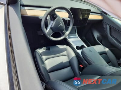 Zdjęcie 8 z 13 samochodu: 2022 TESLA MODEL Y VIN:7SAYGDEE3NF435102 - miniatura